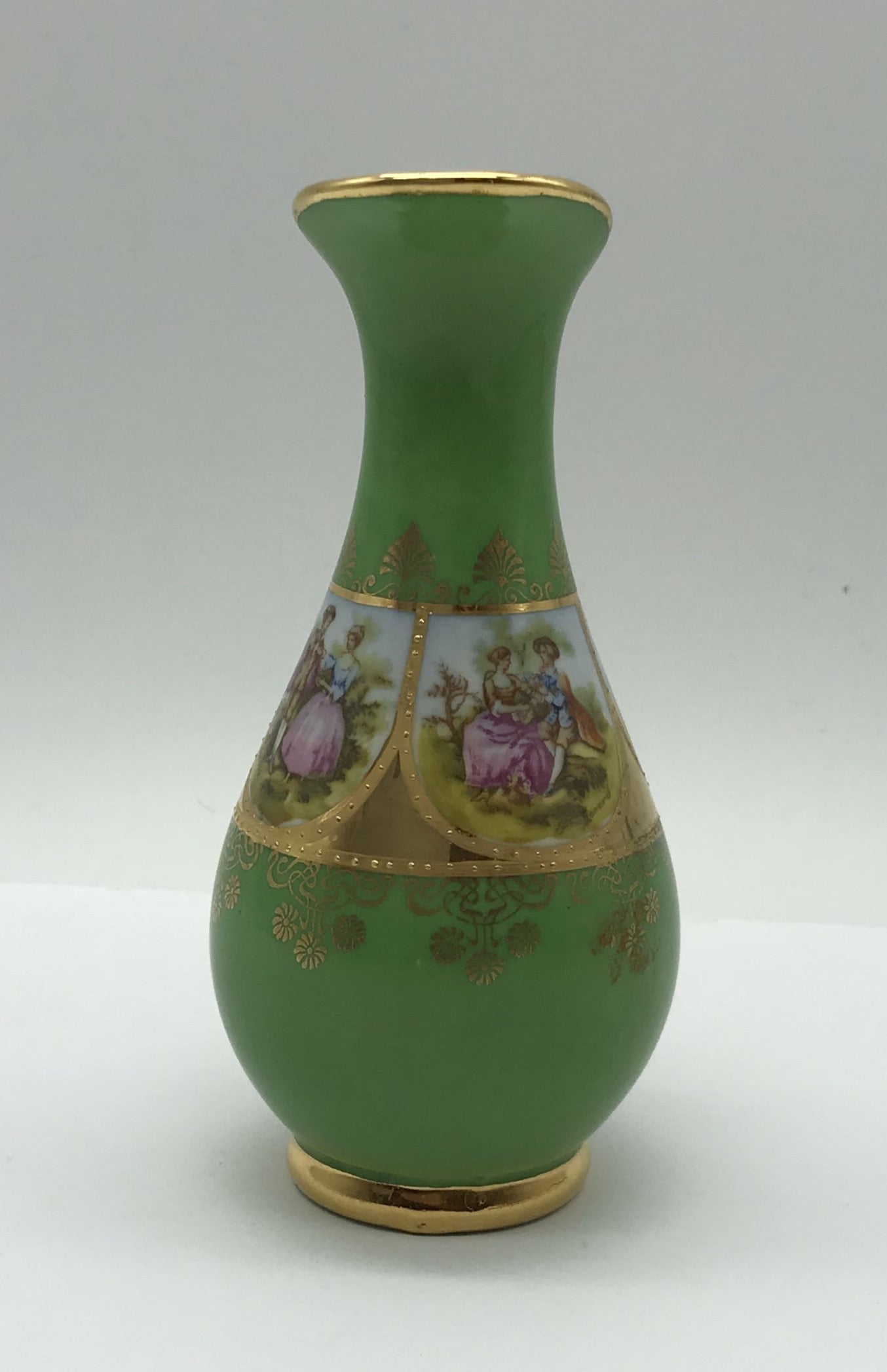 H W Karlsbader Wertarbeit Porzellan Vase, kleine Henkelvase grün mit Vergoldung