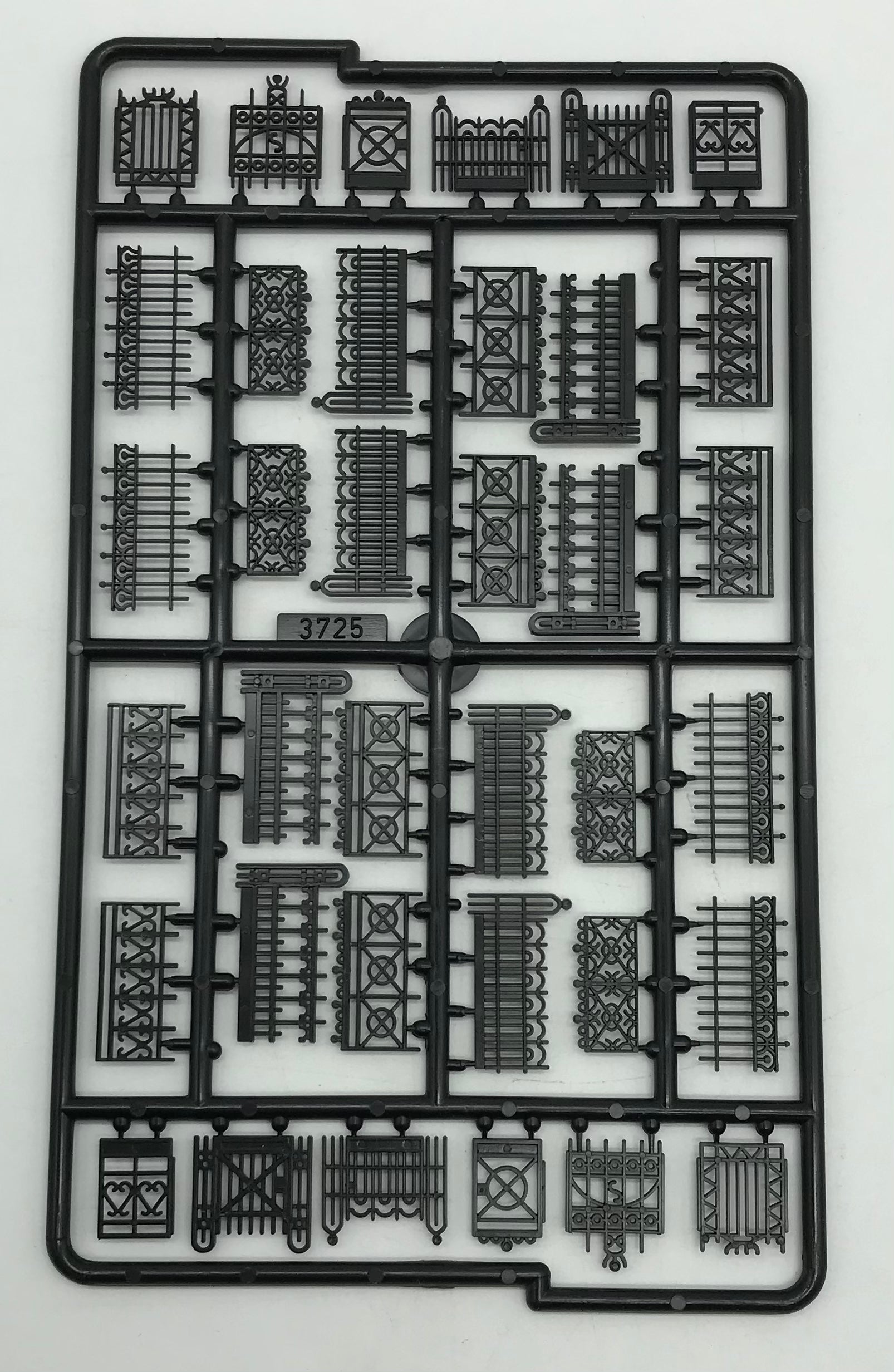 FALLER 529 H0 Bausatz Eisenzäune / Zaunsortiment