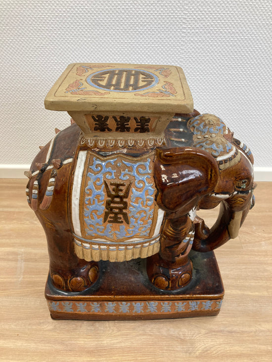 Porzellan Elefant (631)