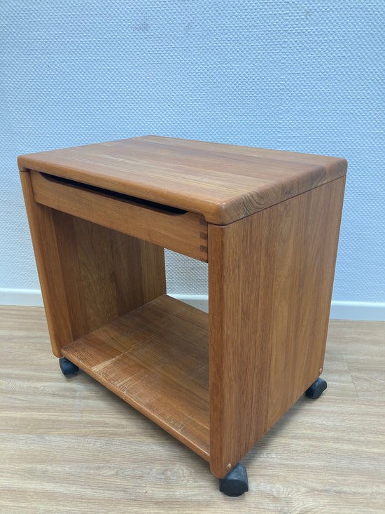 Nachttisch, dänisches Design, rollbar(677)