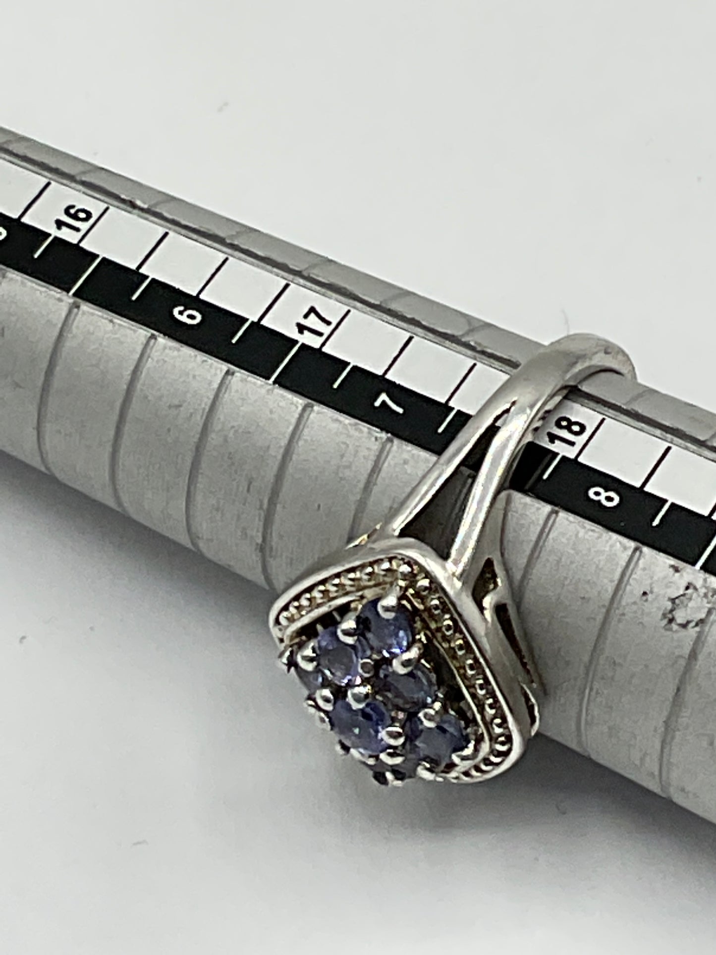 Damenring 925 er Silber mit Ziersteinen